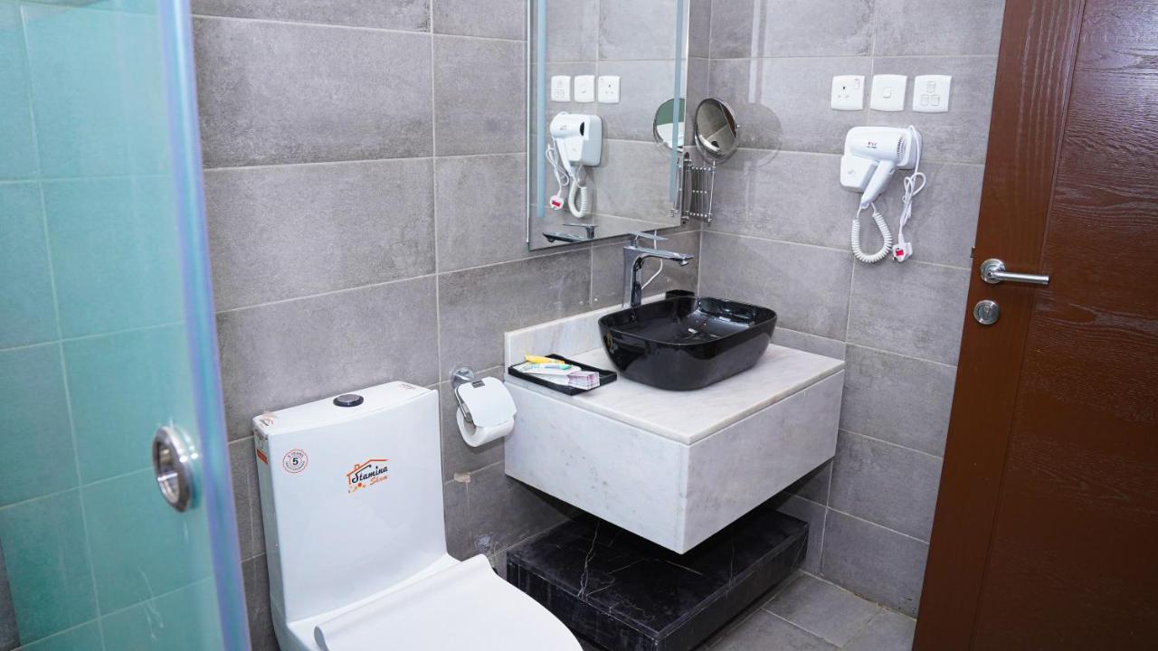 Clowzer Hotel Appartments Rijad Zewnętrze zdjęcie