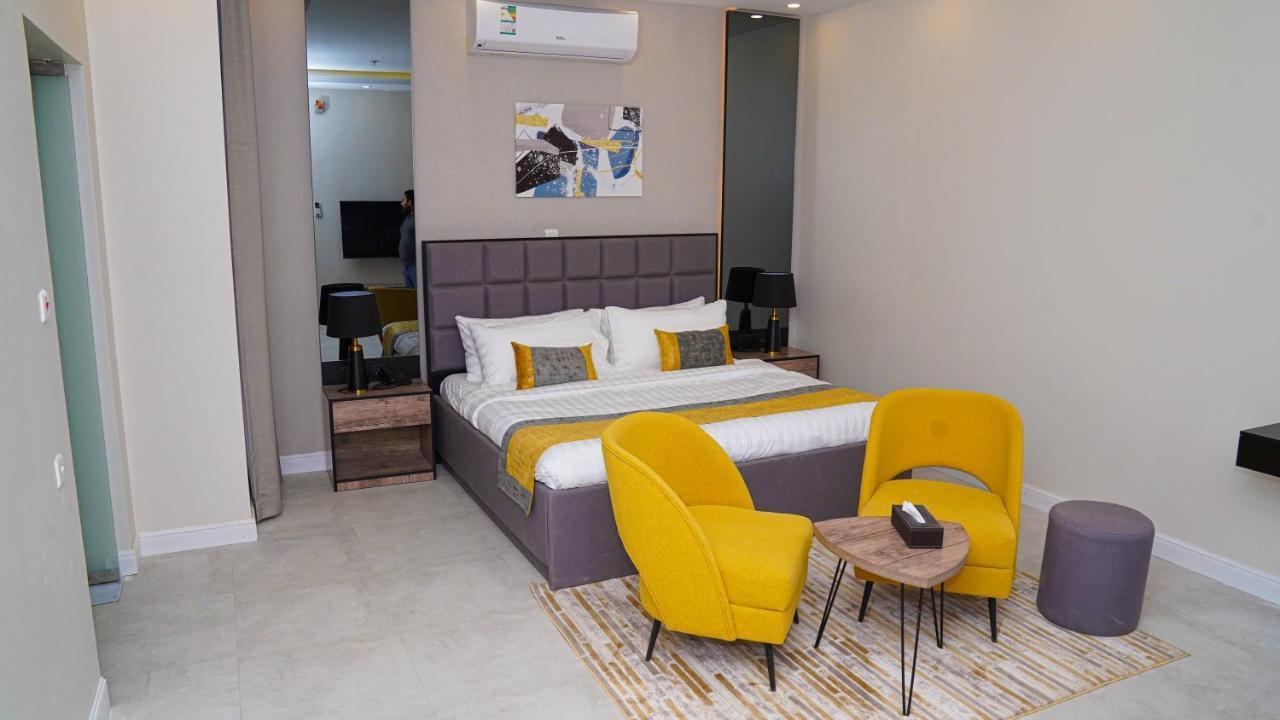 Clowzer Hotel Appartments Rijad Zewnętrze zdjęcie